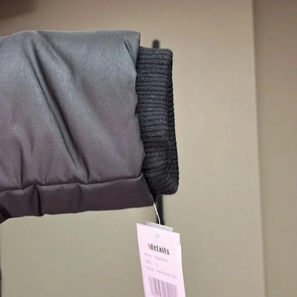 WOMENS INTL DETAILS BLACK JACKET WITH FAUX FUR LARGE & X-LARGE NEW WITH TAGS - Picture 9 of 9